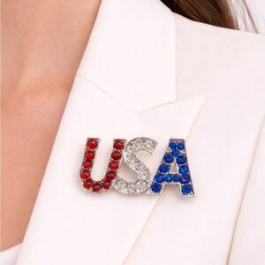 Avon USA Patriotic Rhinestone Brooch Pin – Red White Blue